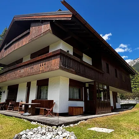 Casa Puntanera 1, With Three Bedrooms And View * Cortina d'Ampezzo